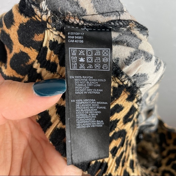 Forever 21 Women's‎ Brown Run Wild Leopard Harem Pants with Pockets Size Small - Picture 4 of 5